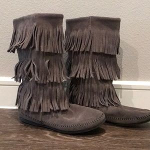 Minnetonka fringe mid-calf moccasin boots!